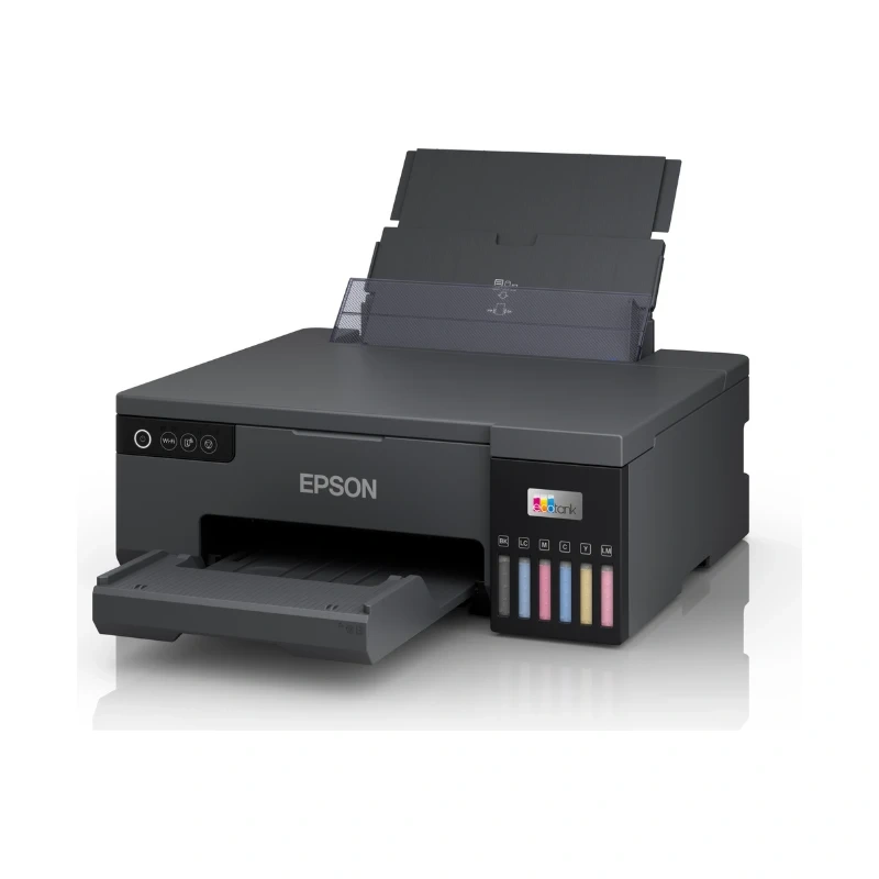 EPSON L8050 A4 六色熱昇華印表機左前方斜角外觀，後方進紙架展開