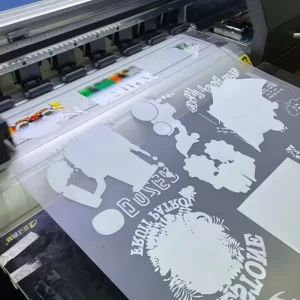 DTF 印表機在燙畫轉印膜上列印白墨圖案